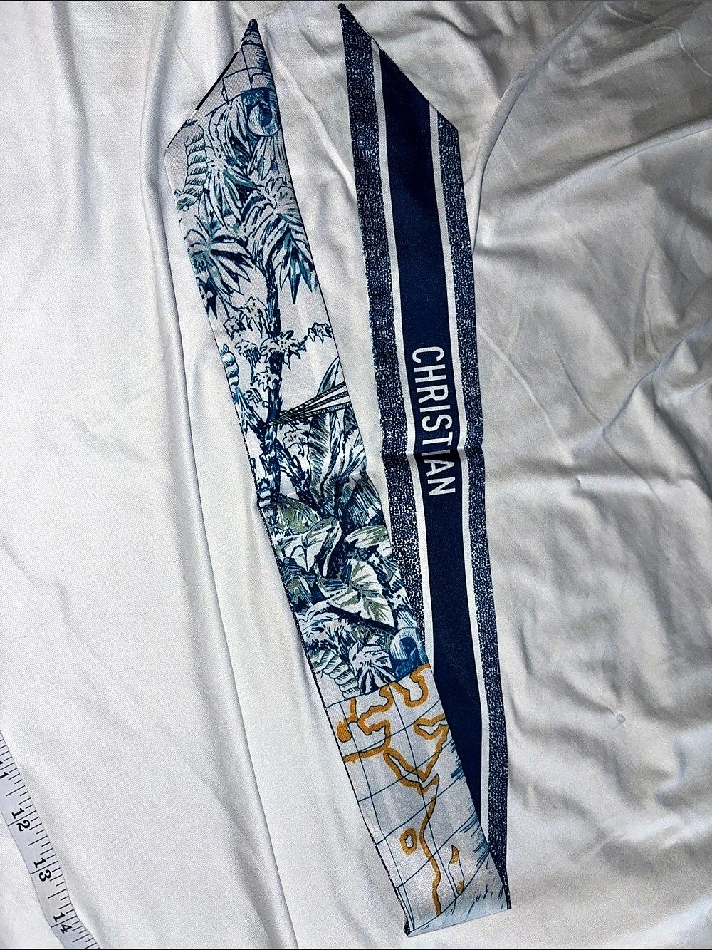 Inspired twilly Blue & White Floral